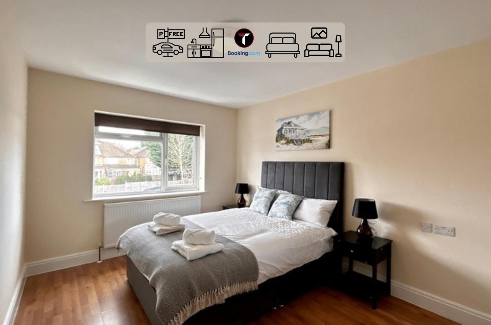 Stylish 2 Bedroom Flat By Tara Stays Short Lets & Serviced Accommodation Watford With Free Parking & Nearby Warner Studios Екстериор снимка